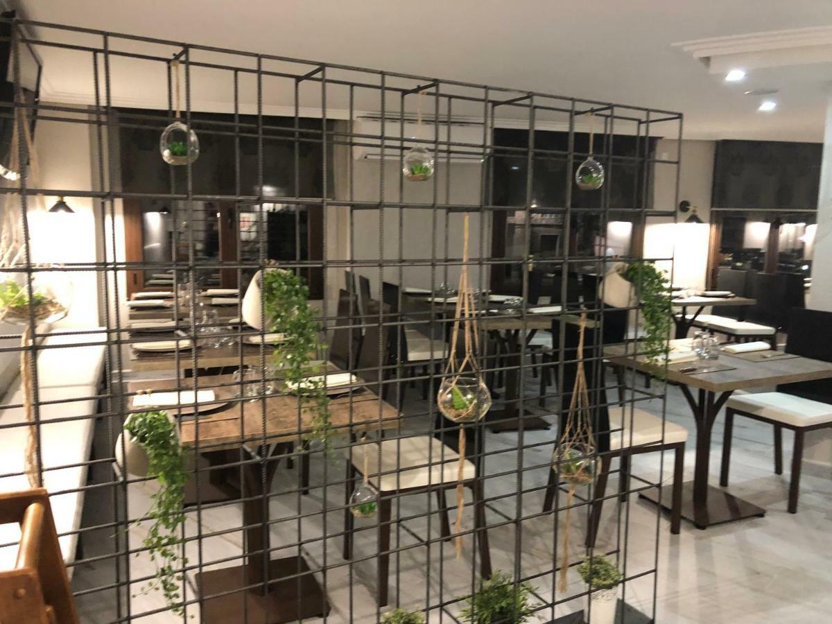 Hotel Tres Estrellas Casa Maribona Gela El Puente  Екстериор снимка