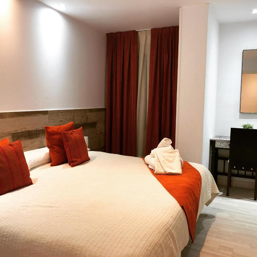 Hotel Tres Estrellas Casa Maribona Gela El Puente  Екстериор снимка